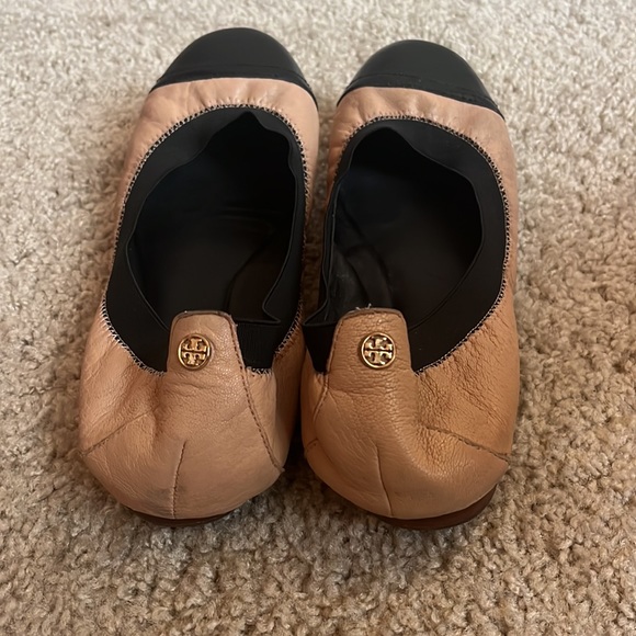 Tory Burch Beige and Black Ballet Flats - Picture 3 of 4